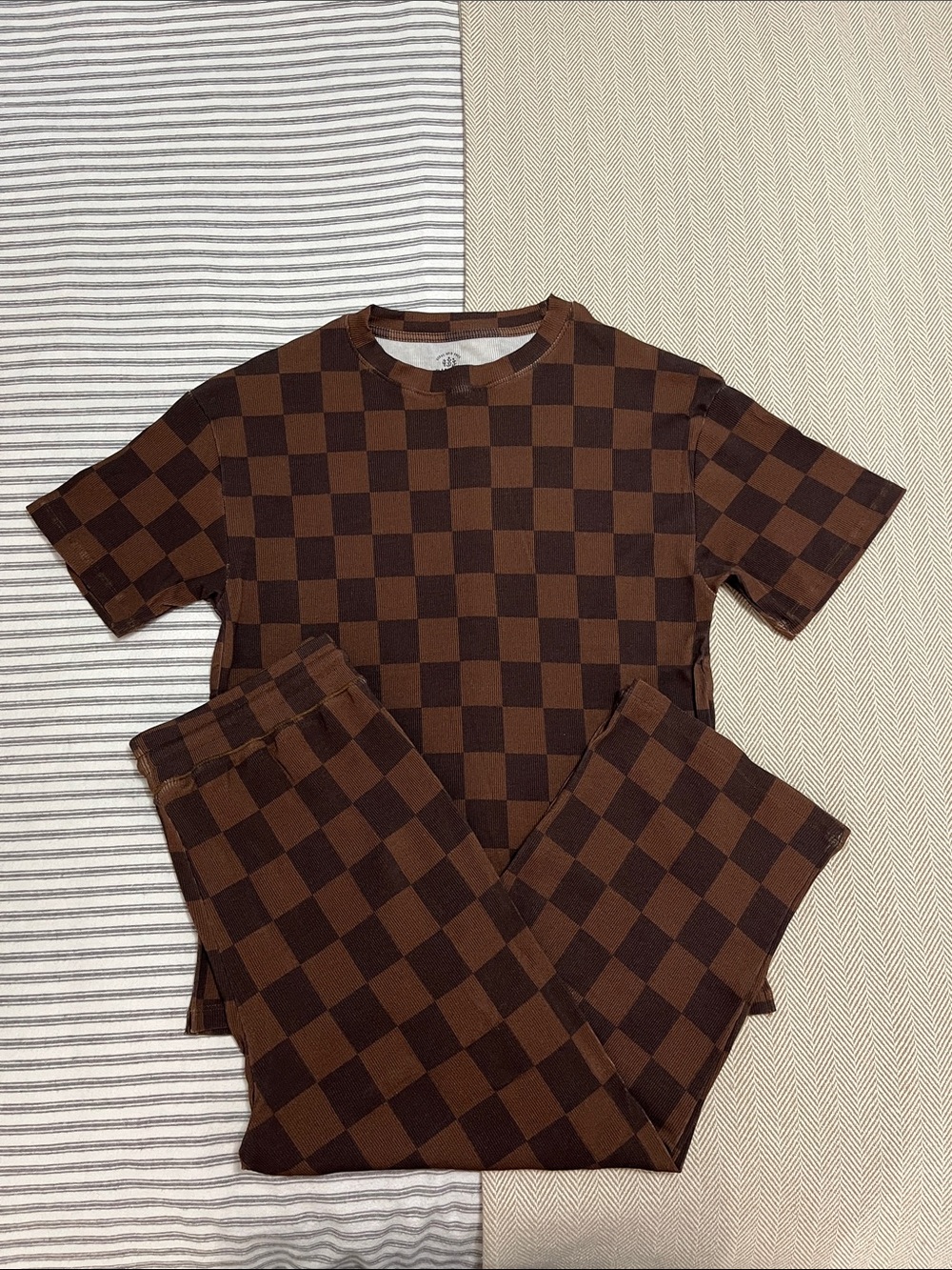 Feral And Free Bamboo Ribbed Lounge Set Short Sleeve Tee And Capris Mocha Checks
